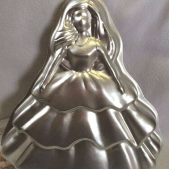 Wilton Barbie Doll Beautiful Day Cake Pan Mold - Picture 2 of 5
